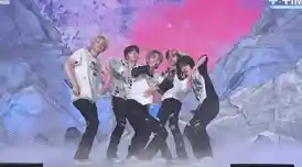 谁说音游不能追星?RHYTHM HIVE最新版让你与偶像同台演出! 谁说音游不能追星?RHYTHM HIVE最新版让你与偶像同台演出!