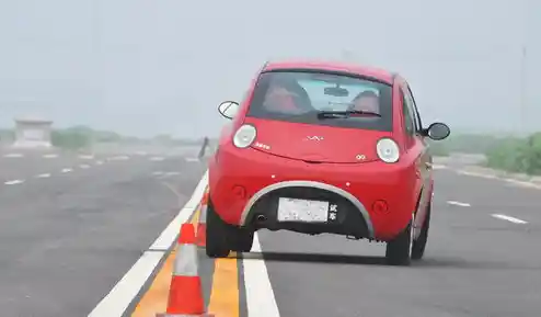 奇瑞QQ车:小巧车身大能量,驾驶乐趣无处不在! 奇瑞QQ车:小巧车身大能量,驾驶乐趣无处不在!