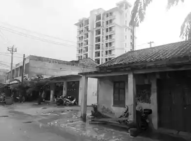 还在找高自由度战斗手游？无敌流浪汉正版》的杂物武器系统你试过了吗？