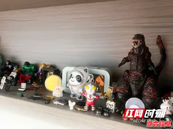 玩具手机：为孩子们打造充满想象与自由探索的成长空间