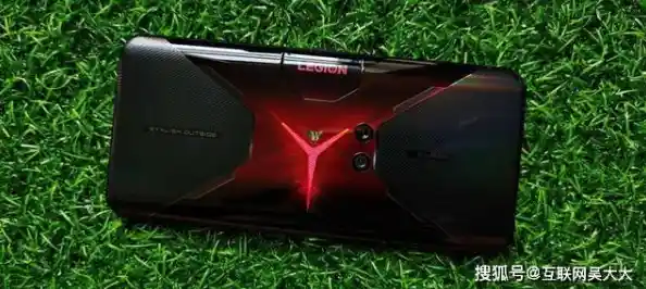 征服游戏世界,联想拯救者手机带来极致性能,让你成为战场主宰! 征服游戏世界,联想拯救者手机带来极致性能,让你成为战场主宰!