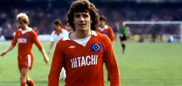 还在寻找一款能体验真实足球经理的手机游戏?足球教父"值得一试! 还在寻找一款能体验真实足球经理的手机游戏?足球教父"值得一试!