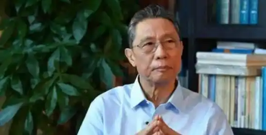 【女明星质疑钟南山，那让我告诉你这一年钟院士做了什么贡献，武汉疫情之初曾光】